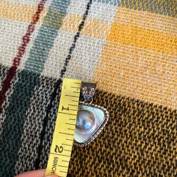 Sterling Silver Mother Of Pearl Blister Pendant - Picture 4 of 9